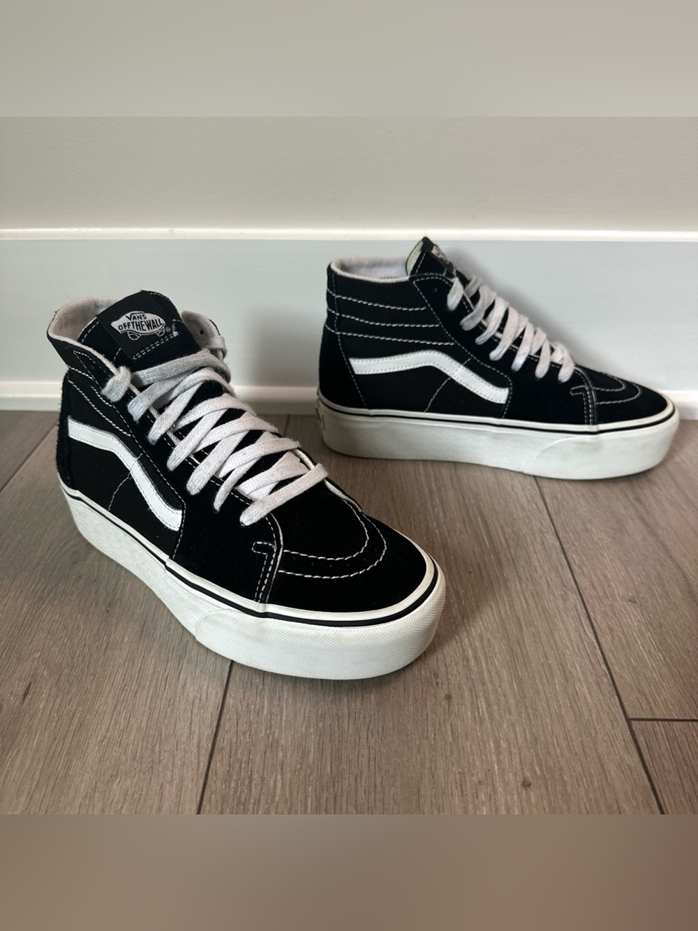 Vans Women’s Size 8.5 Sk8-Hi Stackform Black/White Platform High Top Sneakers